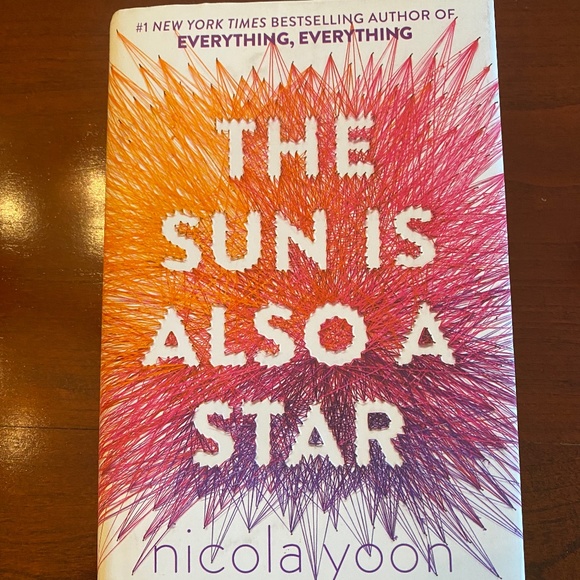The Sun is Also a Star hardcover book by Nicole Yoon - Picture 1 of 5